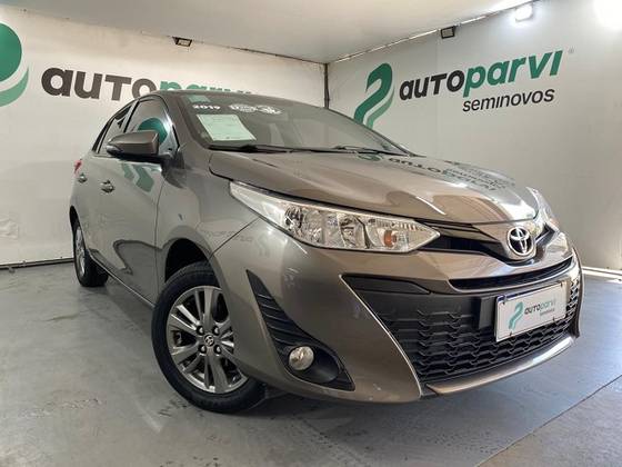 TOYOTA YARIS 1.3 16V FLEX XL PLUS TECH MULTIDRIVE TOYOTA YARIS 1.3 16V FLEX XL PLUS TECH MULTIDRIVE